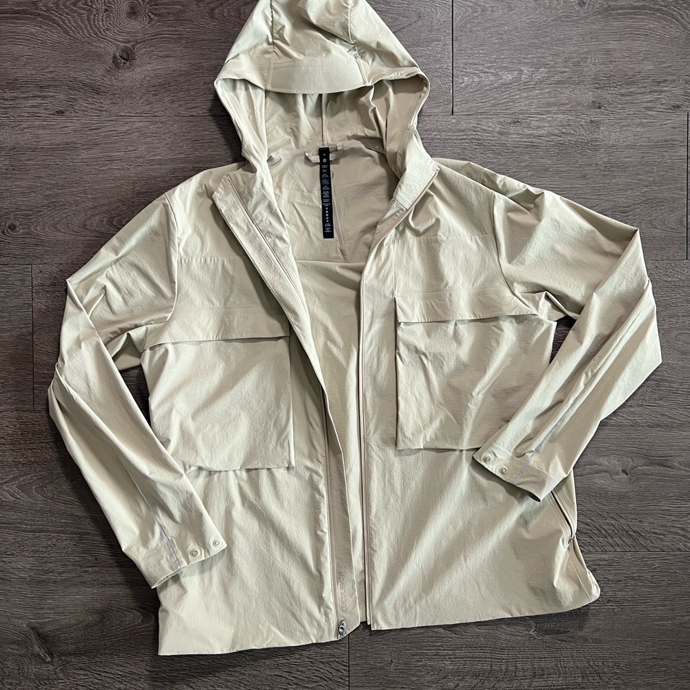 Lululemon Men’s Stretch Cargo Jacket - XL